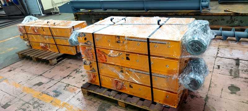 電動(dòng)閘門(mén)易福門(mén)激光測(cè)距儀